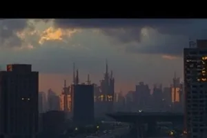 旧巷烟火剧集封面，窄巷夜宵摊暖色灯光
